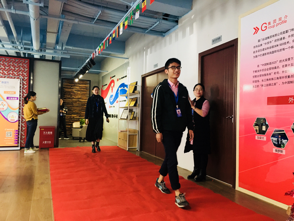 1512784020100128.jpg 出场 李鑫 王佳 1.jpg